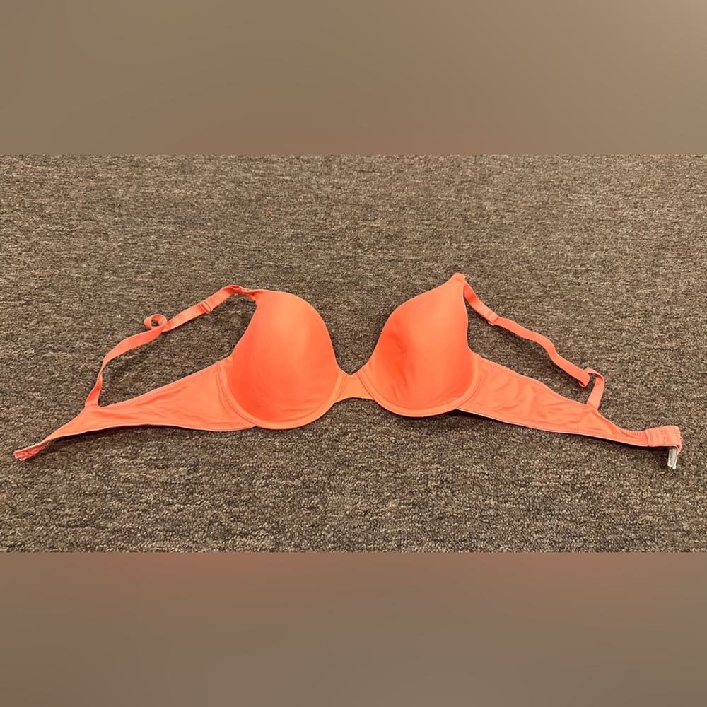 EUC Maidenform Intimate Vibrant Coral Bra 36D